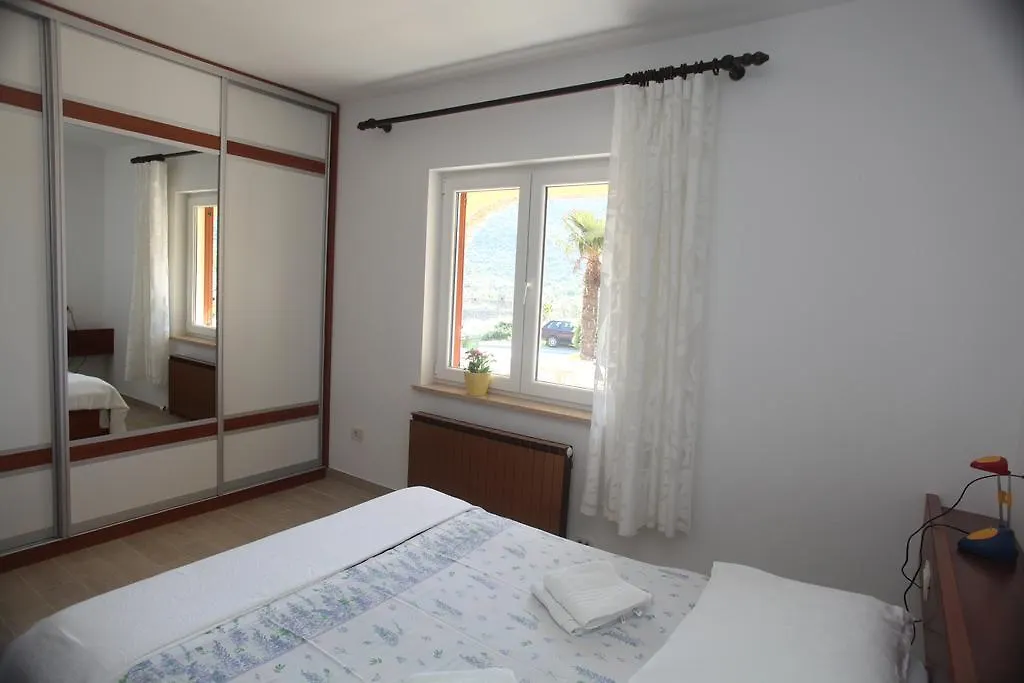 Cres Sucic Apartments