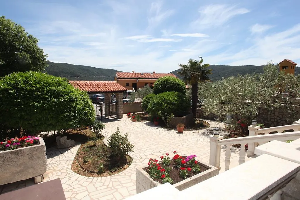 Cres Sucic Apartments Croatia